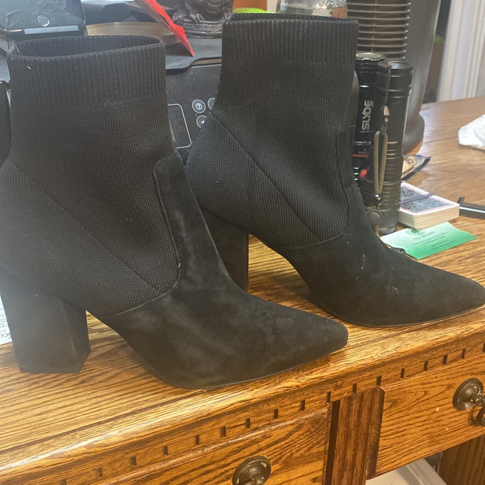 Steve Madden rent black sued bootie